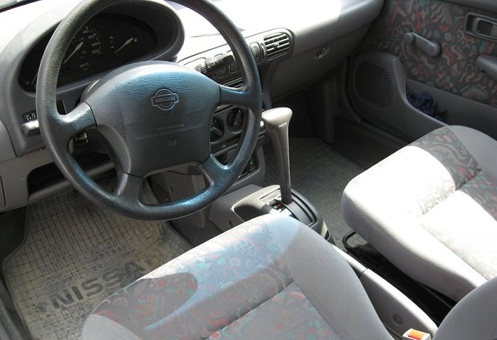 Nissan Micra 1.3 GLX automatic
